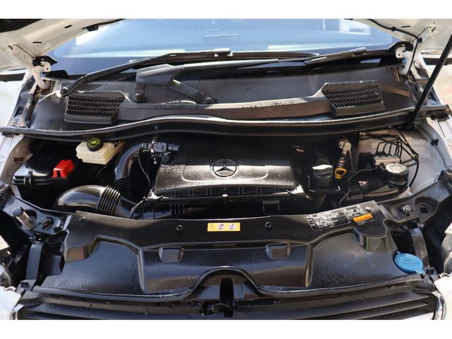 MERCEDES BENZ V CLAS 2018 Image 31