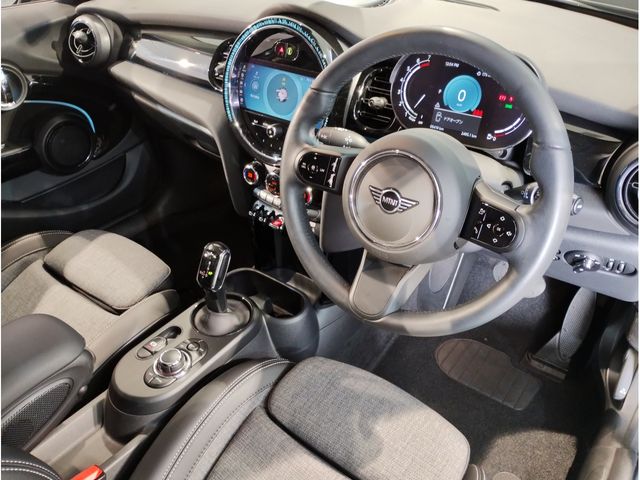 BMW MINI COOPER S 5DOOR 2021 Image 31