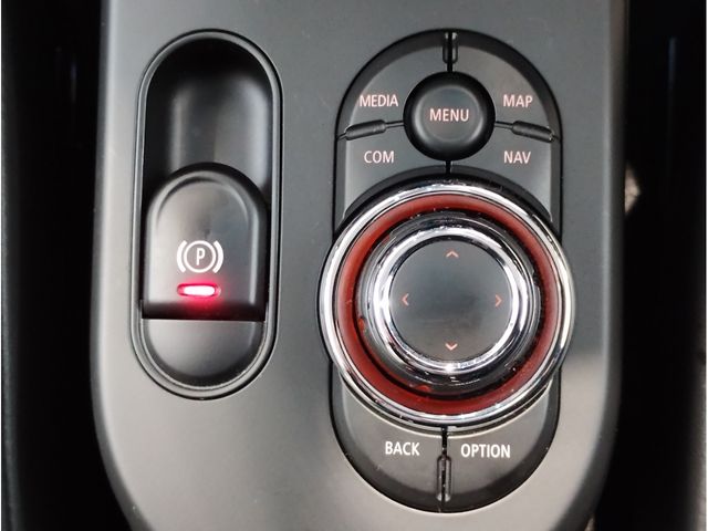 BMW MINI COOPER S 5DOOR 2021 Image 31