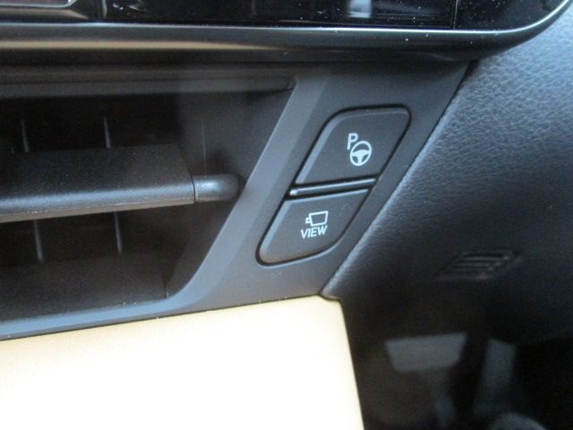 TOYOTA LEXUS NX450H+ AWD 2023 Image 31