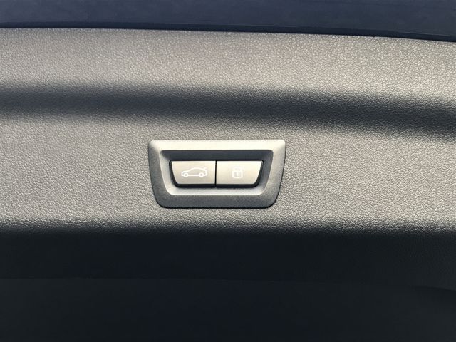 BMW IX1 2025 Image 31