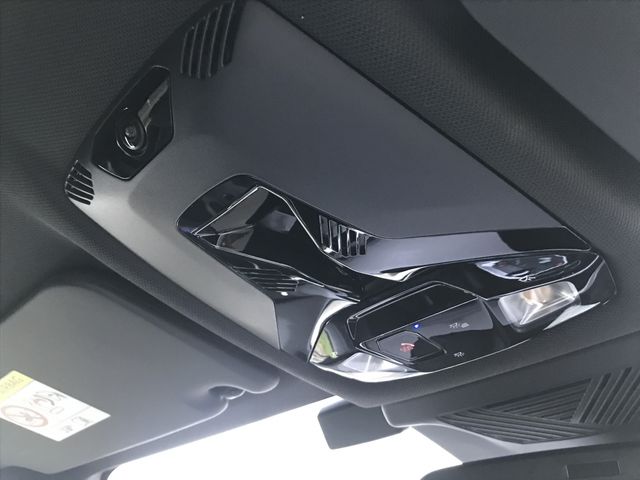 BMW IX1 2025 Image 31