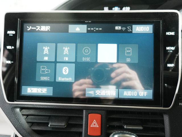 TOYOTA NOAH 2018 Image 31