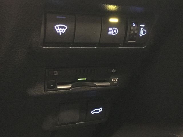 TOYOTA COROLLA CROSS HYBRID 2023 Image 31