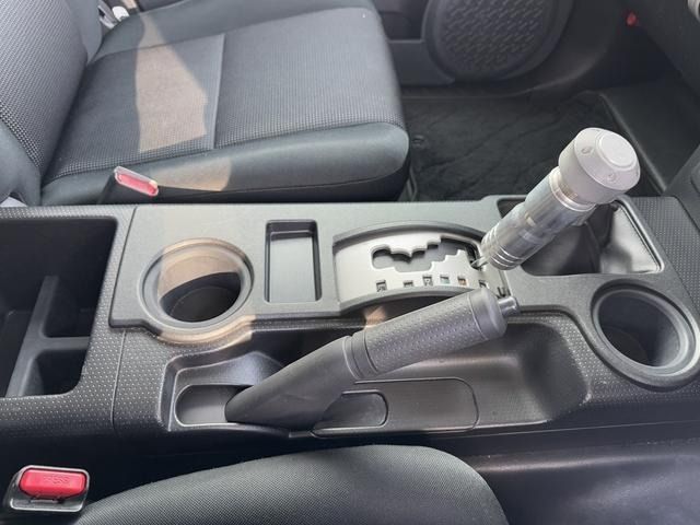 TOYOTA FJ CRUISER 4WD 2011 Image 31