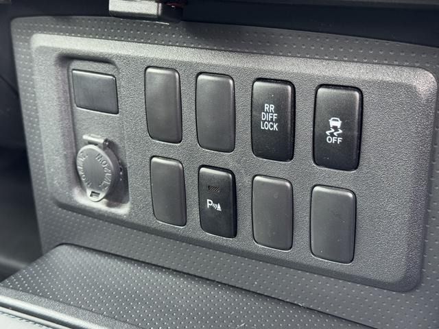 TOYOTA FJ CRUISER 4WD 2011 Image 31