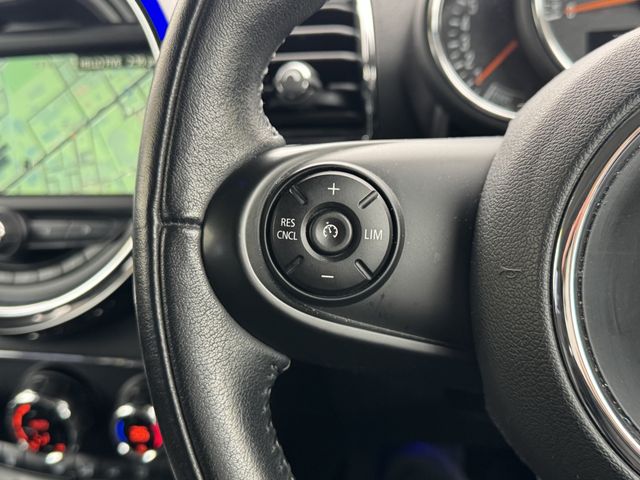 BMW MINI COOPER S CL 2017 Image 31