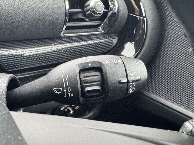 BMW MINI COOPER S CL 2017 Image 31