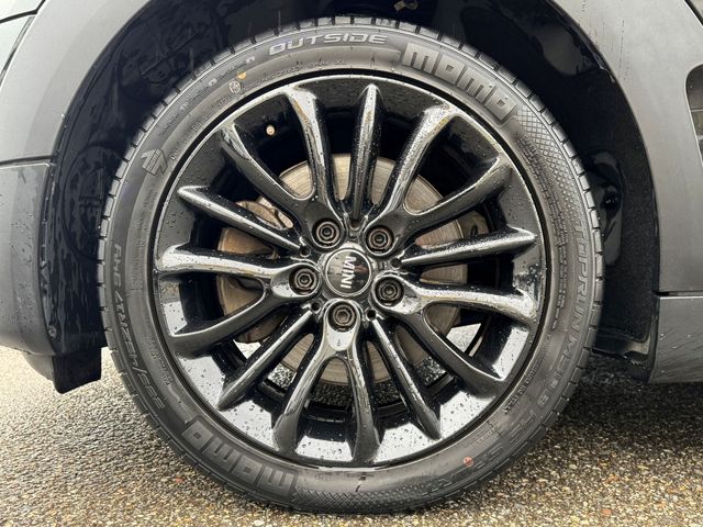 BMW MINI COOPER S CL 2017 Image 31