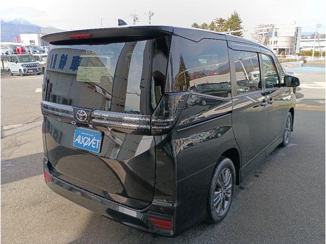 TOYOTA VOXY 2023 Image 31
