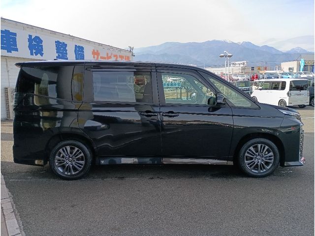 TOYOTA VOXY 2023 Image 31