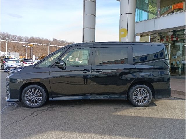 TOYOTA VOXY 2023 Image 31