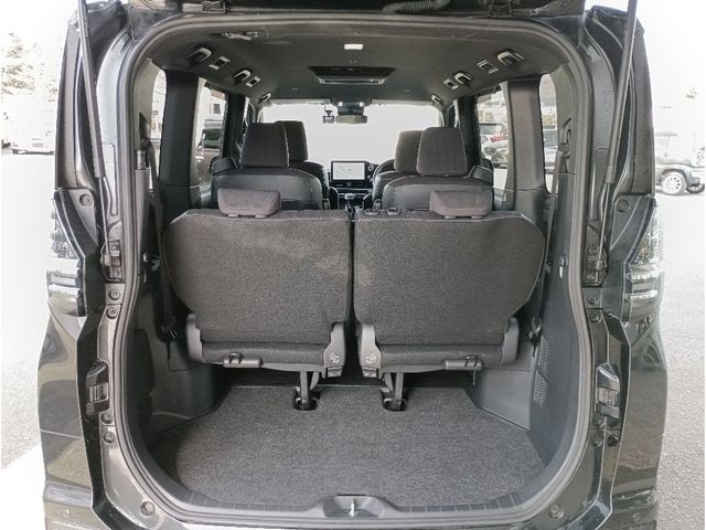 TOYOTA VOXY 2023 Image 31