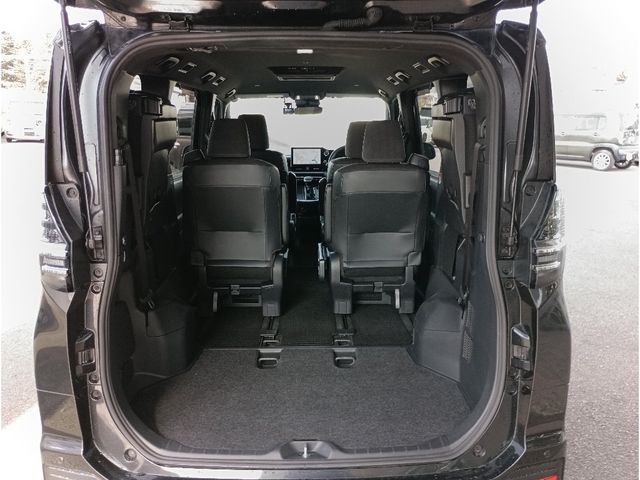 TOYOTA VOXY 2023 Image 31