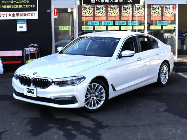 BMW 5SERIES SEDAN 2017 Image 31
