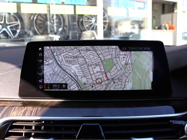 BMW 5SERIES SEDAN 2017 Image 31