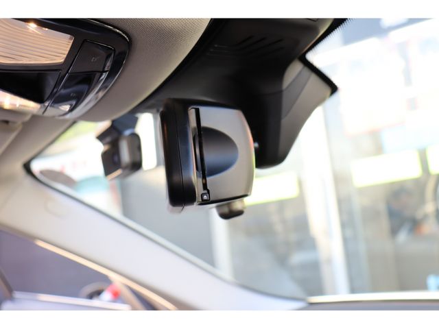 BMW 5SERIES SEDAN 2017 Image 31