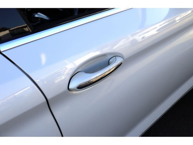 BMW 5SERIES SEDAN 2017 Image 31