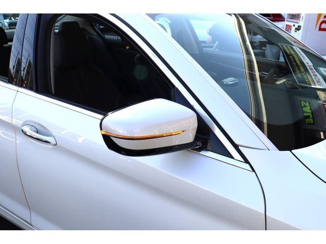 BMW 5SERIES SEDAN 2017 Image 31