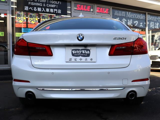 BMW 5SERIES SEDAN 2017 Image 31