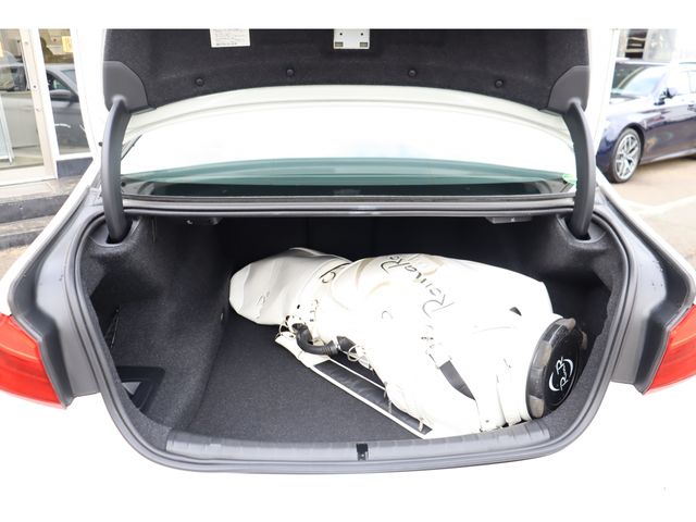 BMW 5SERIES SEDAN 2017 Image 31