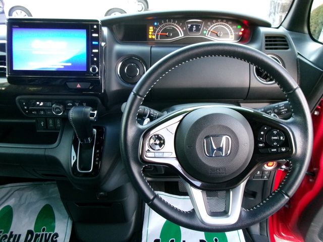 HONDA N BOX CUSTOM 2020 Image 31