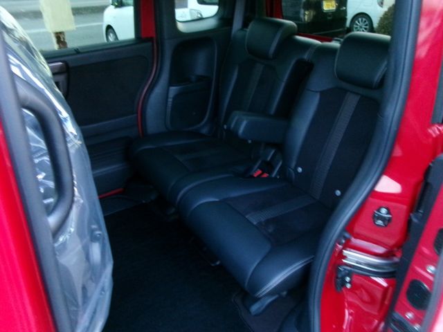 HONDA N BOX CUSTOM 2020 Image 31