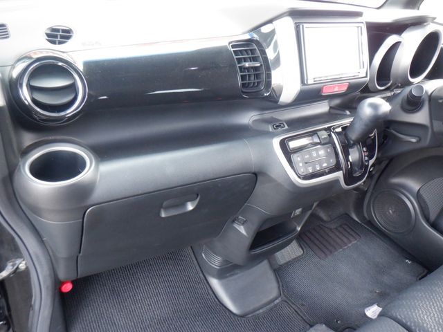 HONDA N BOX CUSTOM 2015 Image 31