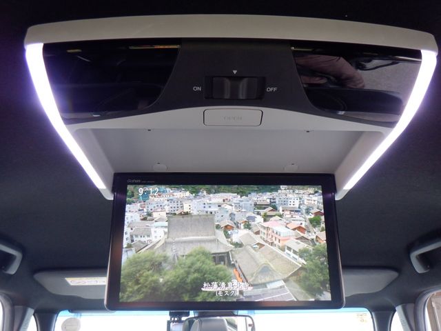 HONDA N BOX CUSTOM 2020 Image 31