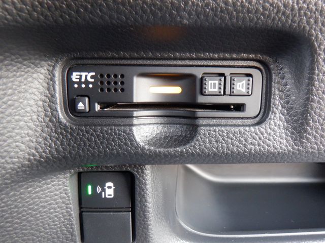 HONDA N BOX CUSTOM 2020 Image 31