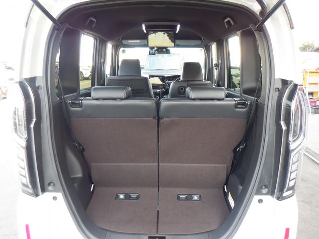 HONDA N BOX CUSTOM 2020 Image 31