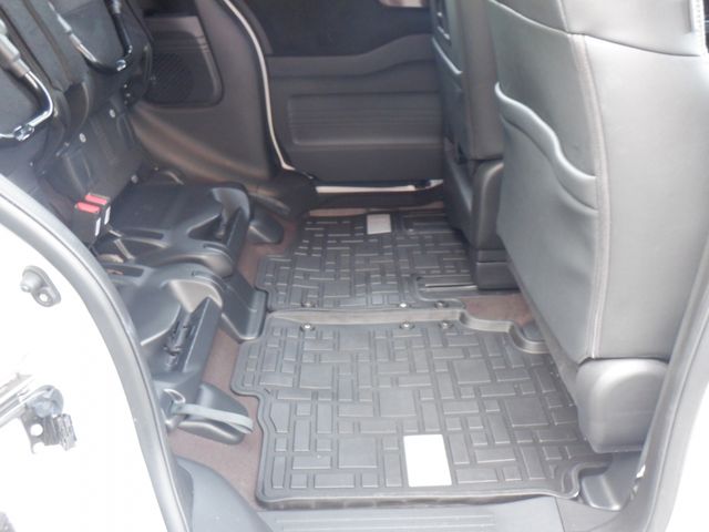 HONDA N BOX CUSTOM 2020 Image 31