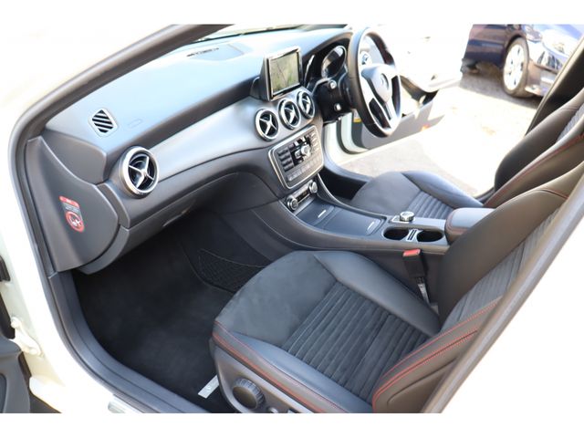 MERCEDES BENZ GLA CL 2014 Image 31