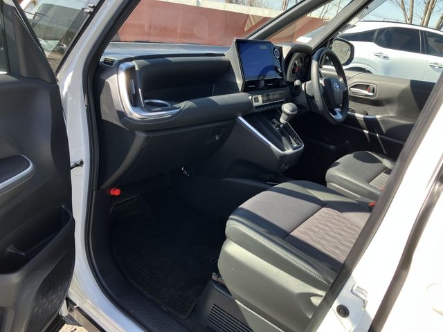 TOYOTA NOAH HYBRID 2023 Image 31