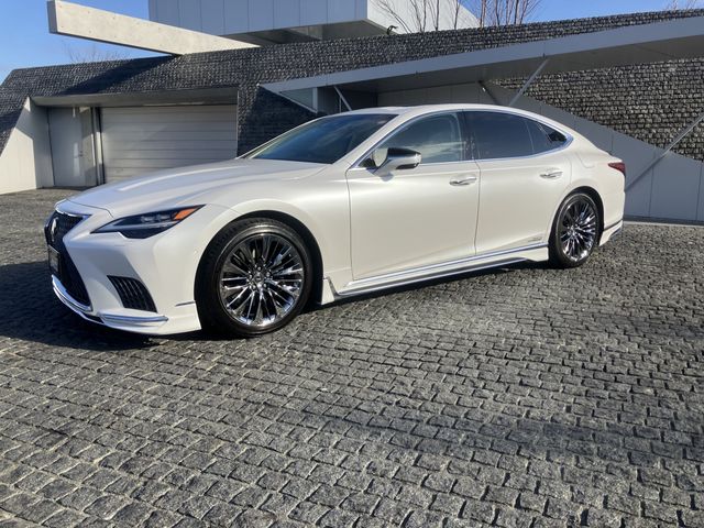 TOYOTA LEXUS LS500H 2022 Image 31