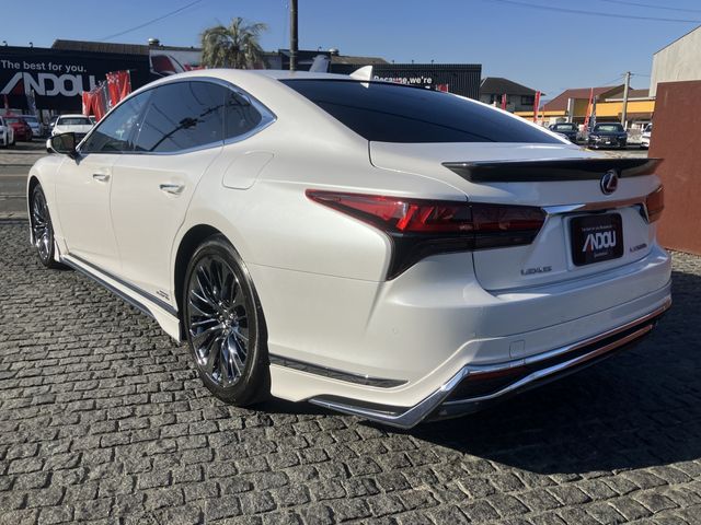 TOYOTA LEXUS LS500H 2022 Image 31