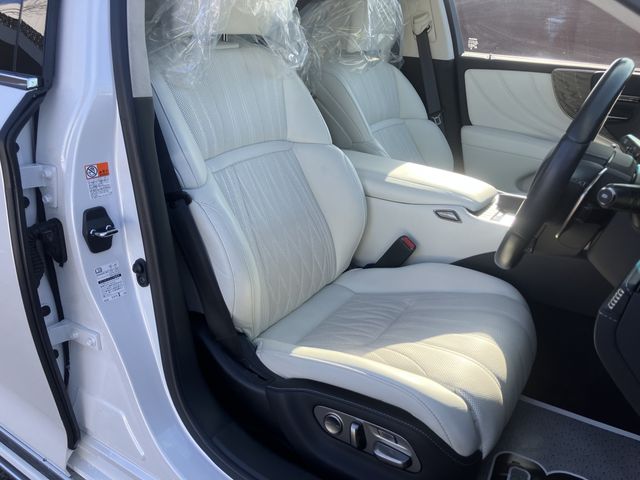 TOYOTA LEXUS LS500H 2022 Image 31