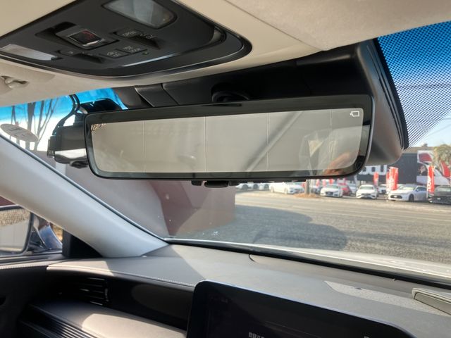 TOYOTA LEXUS LS500H 2022 Image 31