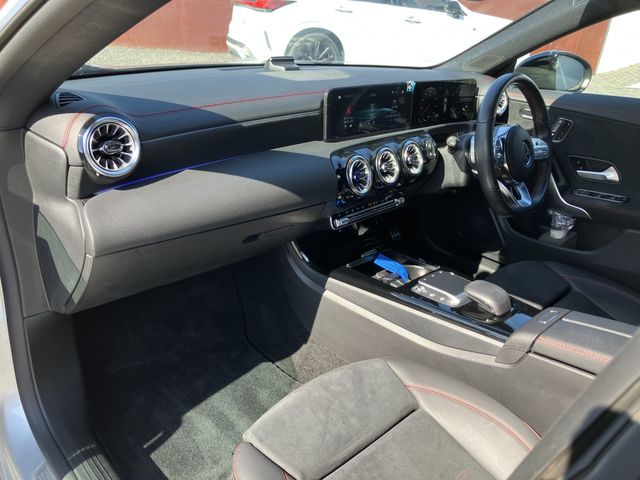 MERCEDES BENZ CLA SH 2021 Image 31