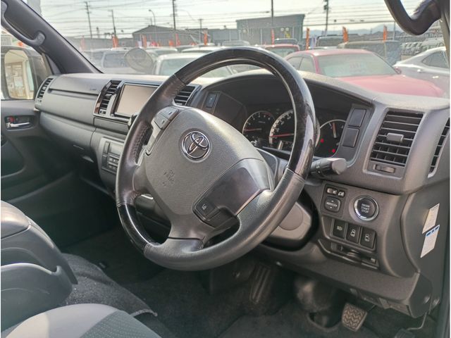 TOYOTA HIACE VAN 2WD 2019 Image 31