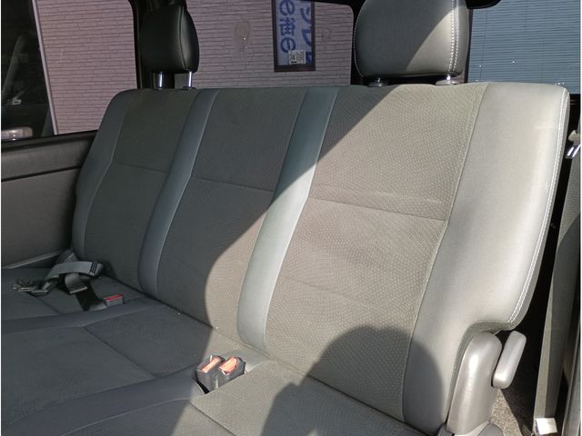 TOYOTA HIACE VAN 2WD 2019 Image 31