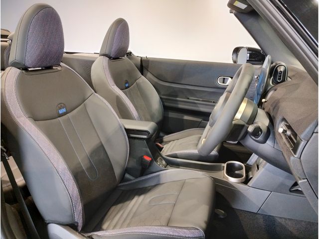 BMW MINI COOPER OPEN 2025 Image 31