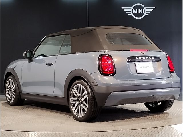 BMW MINI COOPER OPEN 2025 Image 31