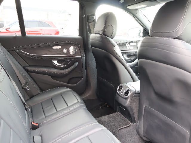 MERCEDES BENZ E CLAS 2017 Image 31
