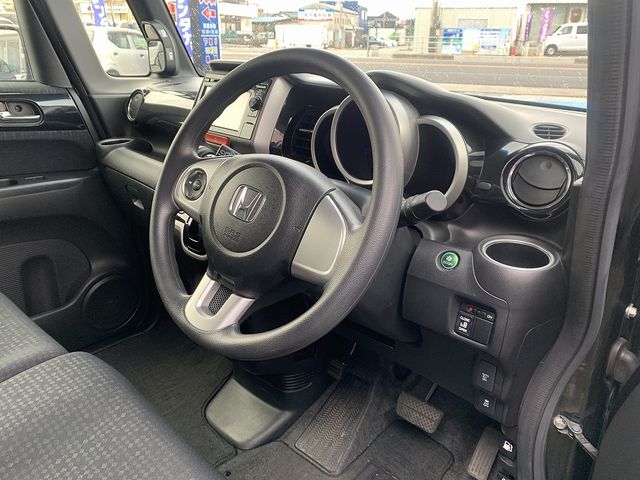 HONDA N BOX CUSTOM 2016 Image 31