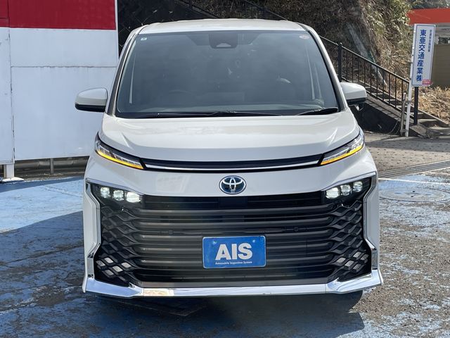 TOYOTA VOXY HYBRID 2022 Image 31