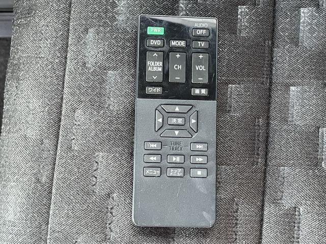 TOYOTA VOXY HYBRID 2022 Image 31