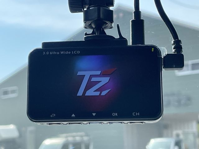 TOYOTA VOXY HYBRID 2022 Image 31