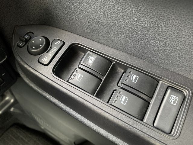 DAIHATSU TANTO FAN CROSS 2024 Image 31