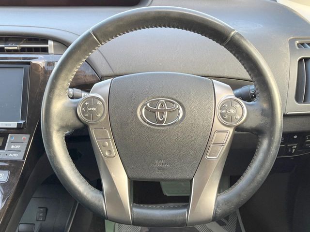 TOYOTA PRIUS PHV 2015 Image 31
